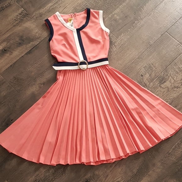 Vintage Dresses & Skirts - Vintage 60s Verona Knits Pleated Day dress, size 6